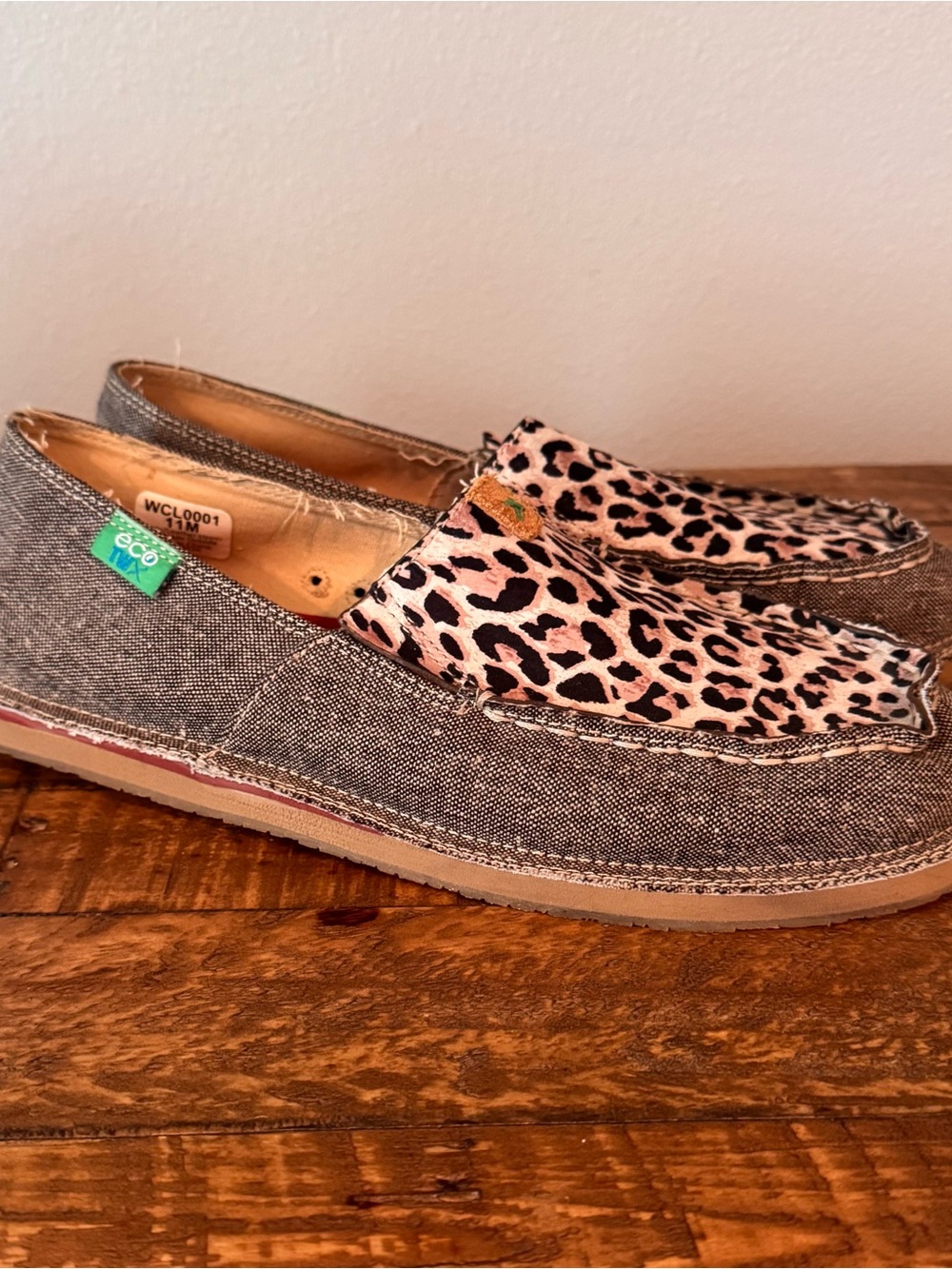 Twisted X EcoTEX Gray Canvas Slip-On Shoes with Leopard Accent and Red Insole - Picture 7 of 10